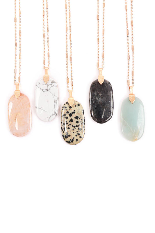 Fastened Natural Oval Stone Pendant Necklace